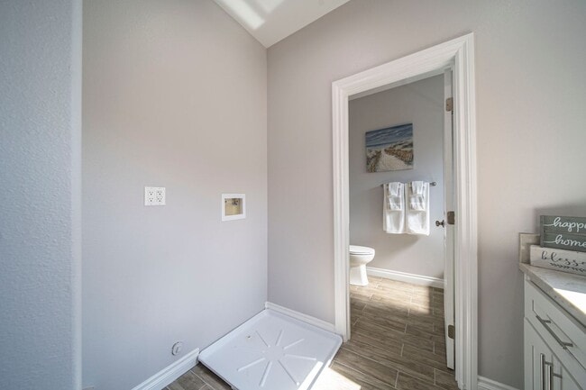 Photo - 14102 Edwards St