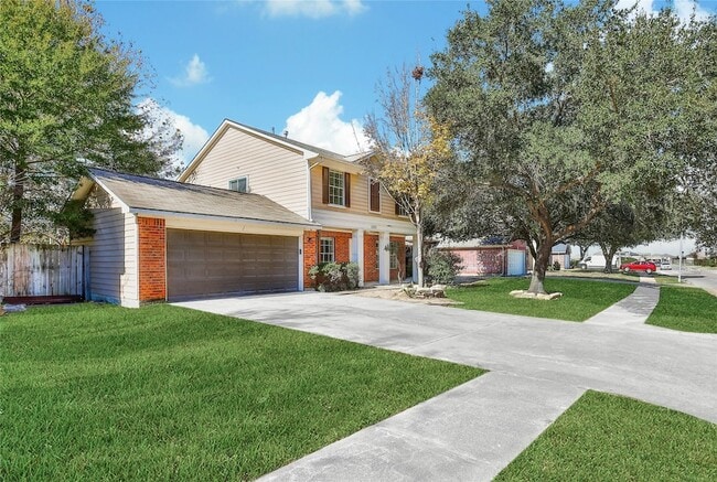 Photo - 5303 Bay Pines Dr