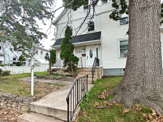 Building Photo - 2146 44th St