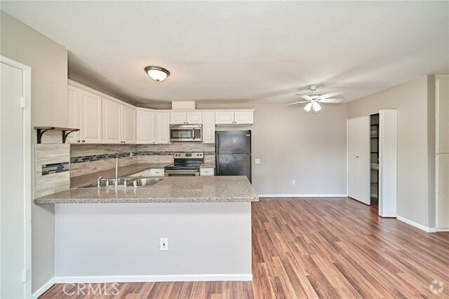 Building Photo - 3550 Ruffin Rd Unit 142 Rental