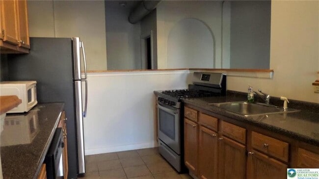 Photo - 143 S 4th St