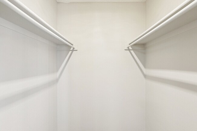 Claro Court Apartments