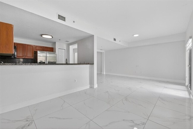 Photo - 11103 NW 83rd St Unit 204