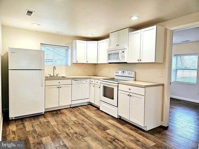 Photo - 143 Mitscher Rd