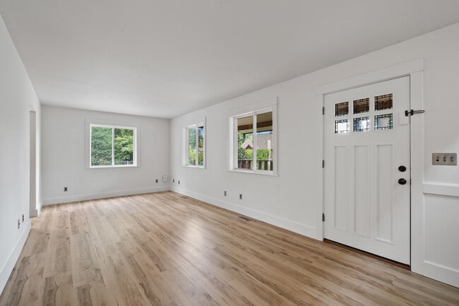 Photo - 1121 SE 111th Ave