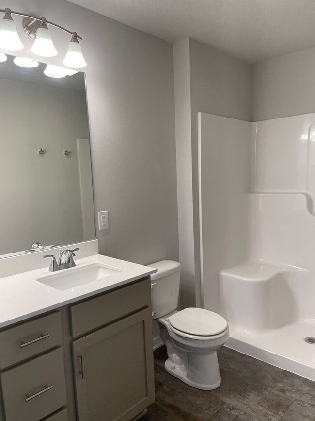 Photo - FREE RENT SPECIAL! 3 bedroom 3 bathroom Single-Family Home in Urbandale, IA