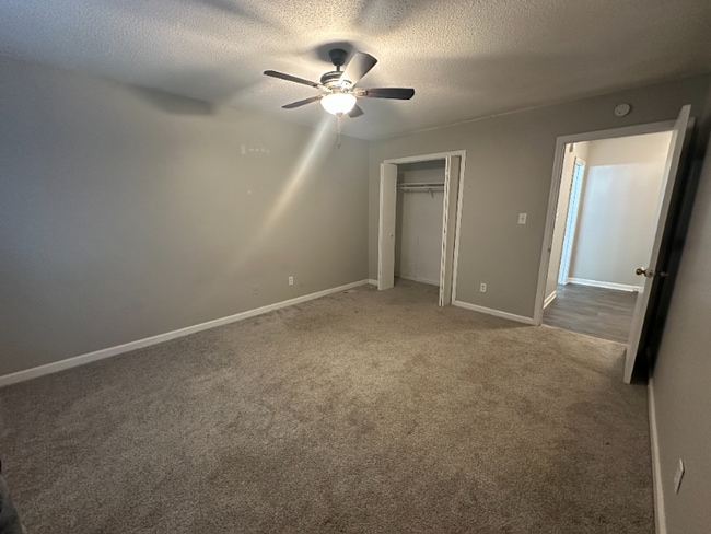 Photo - 219 W Flower St Unidad B2