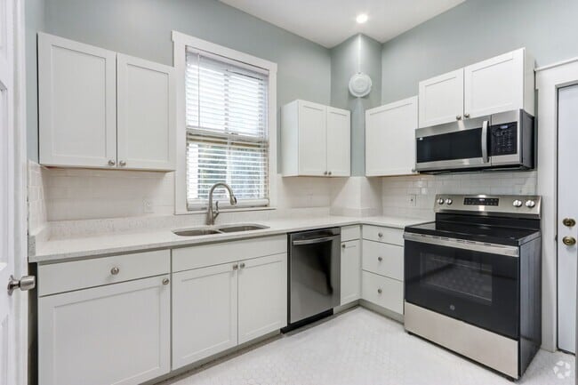Building Photo - Renovated two bedroom apartment Unit 23 Mastick St - A