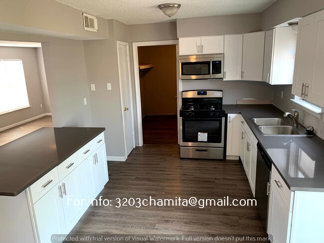 Photo - 3203 Chamita St