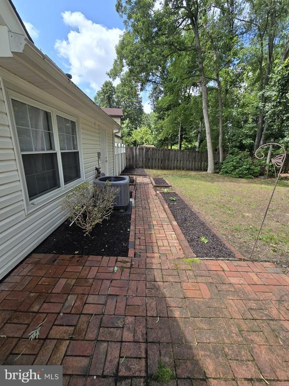 Photo - 1136 Hamlin Rd