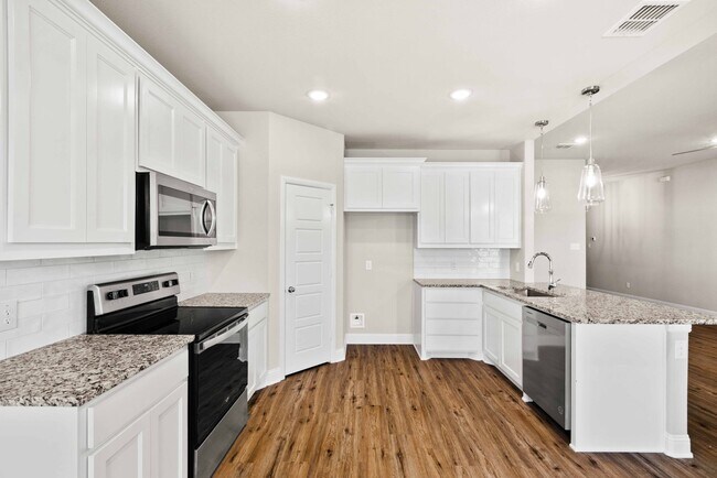 Photo - 610 Timberline Dr