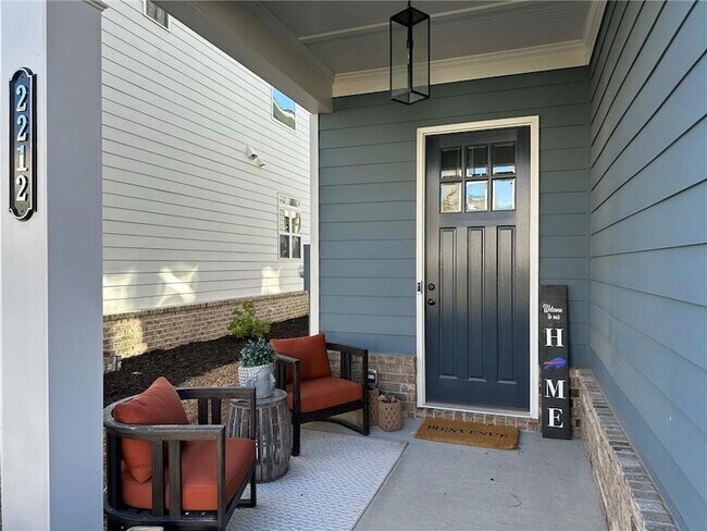 Photo - 2212 Swansea Way