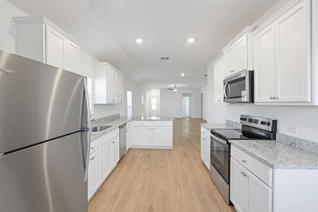 Photo - 112 Wirepass Cres