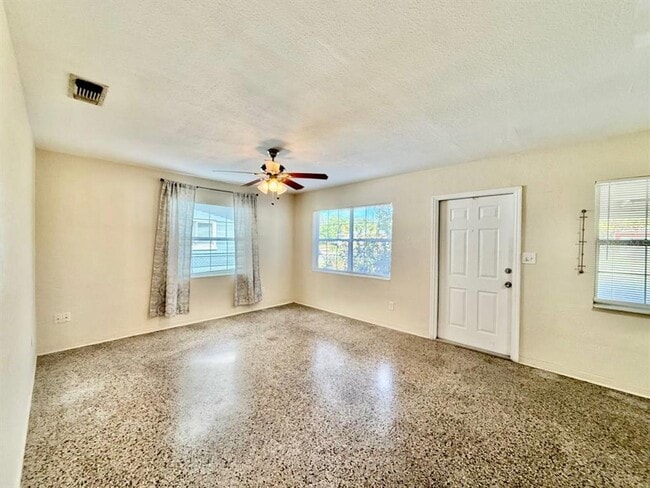 Photo - 255 38th Ave SE Casa Adosada