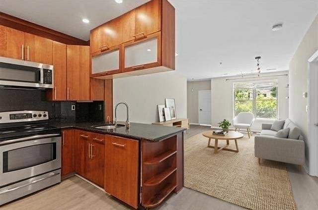 Building Photo - 24 Ave at Port Imperial Unit 105