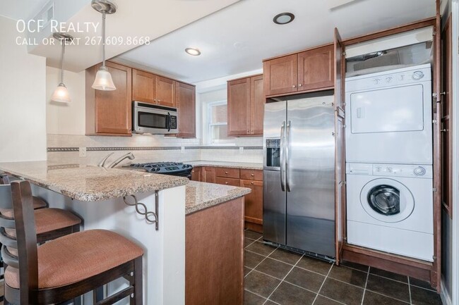 Photo - 2220 Fitzwater St Unit 2