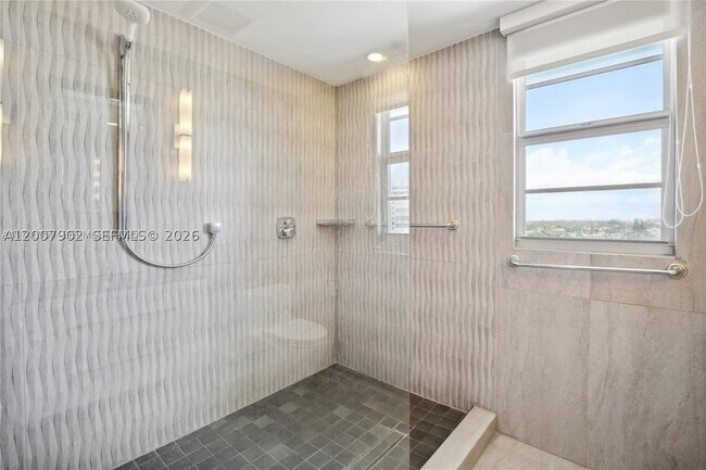 Photo - 5255 Collins Ave Unit 7G