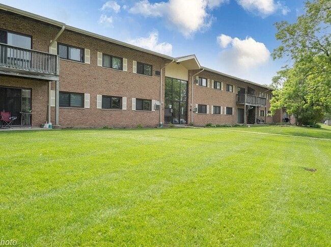 Photo - 7413 Brookdale Dr Unit 107