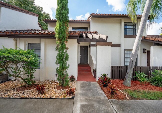 Building Photo - 11339 SW 132nd Pl Unit 75-3