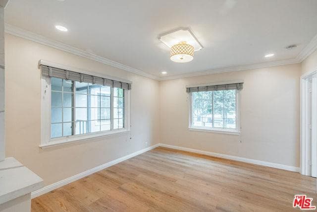 Photo - 2537 Cotner Ave