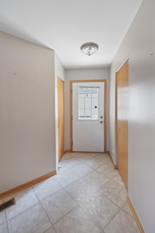 Photo - 2479 Stoughton Cir