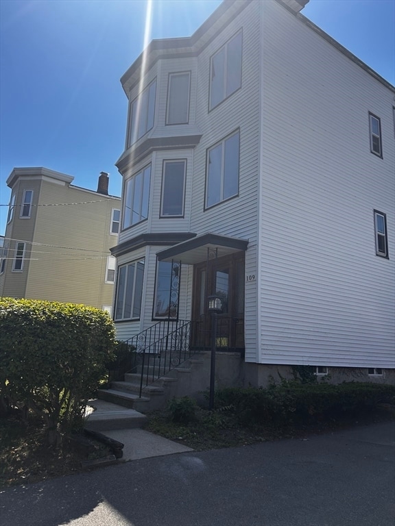 Building Photo - 109 Coleridge St Unit 1