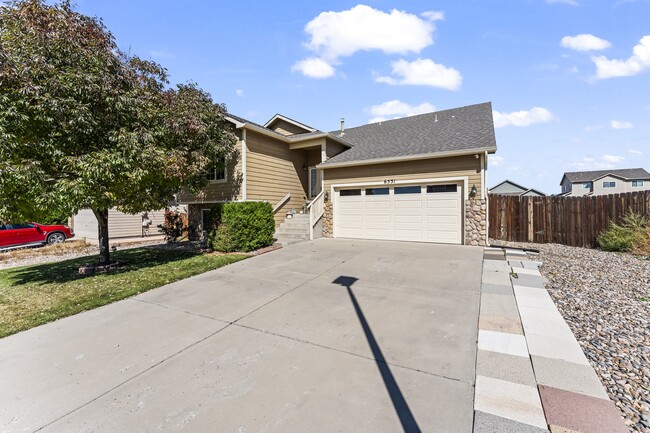 Building Photo - 6531 Passing Sky Dr