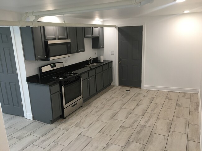 4327 W Drummond Plz Unit Garden
