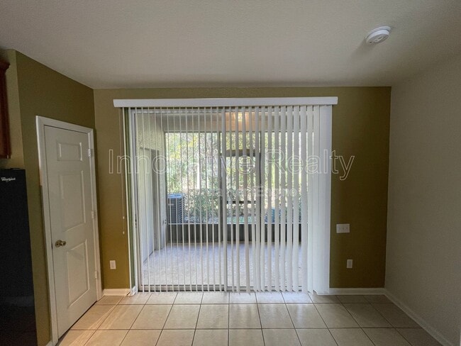 Photo - 720 Shropshire Loop