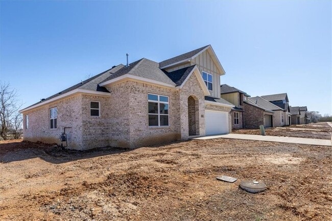 Photo - 1050 Whistler St