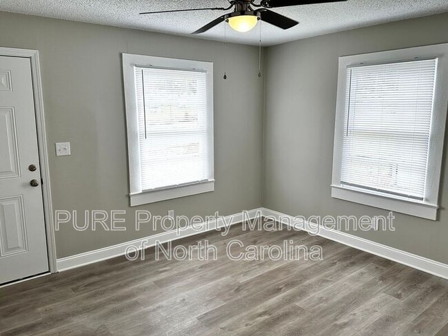 Photo - 208 S Lexington Dr