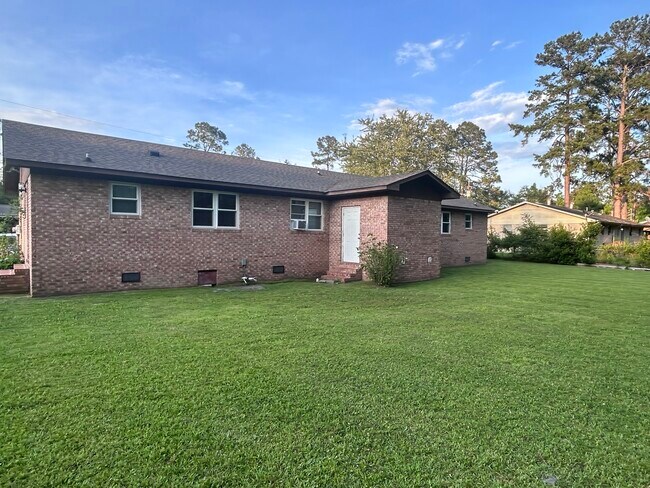 Photo - 1223 Poplar Ave