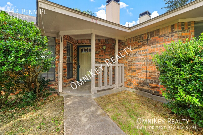Photo - 713 Penn Pl
