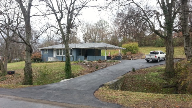 Building Photo - 179 Briggs Ave