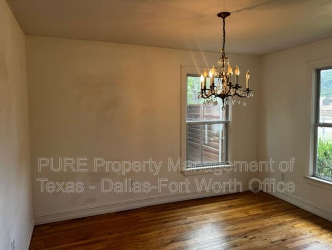 Photo - 2021 Bluebonnet Dr