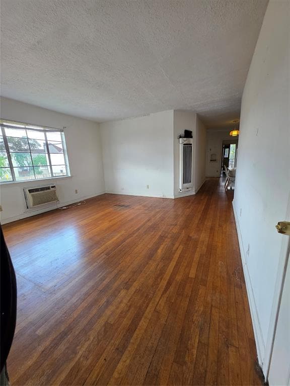 Building Photo - 3817 S Shepherd Dr Unit 3 Rental