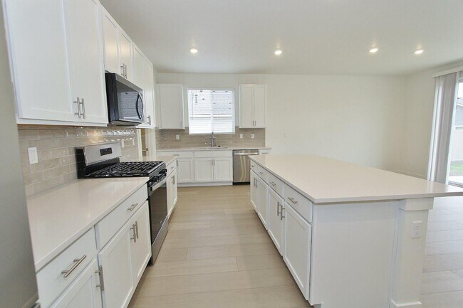 Photo - 11138 Overhang St