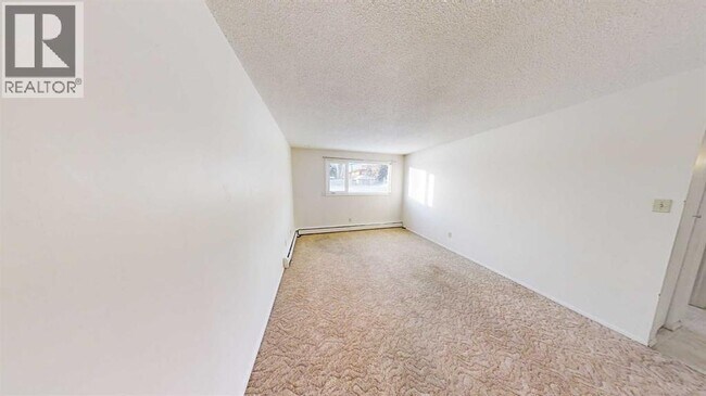 Photo - 9656 Hillcrest Dr