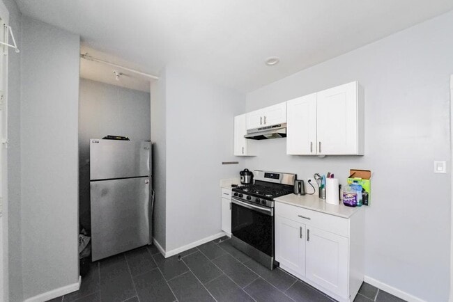 Building Photo - 2 bedroom in Chicago IL 60647 Unit 4F Rental