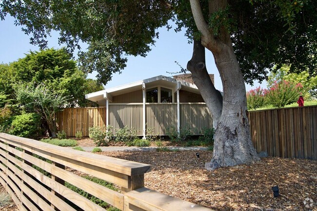 Building Photo - Beautifully Updated Four Bedroom Napa Home