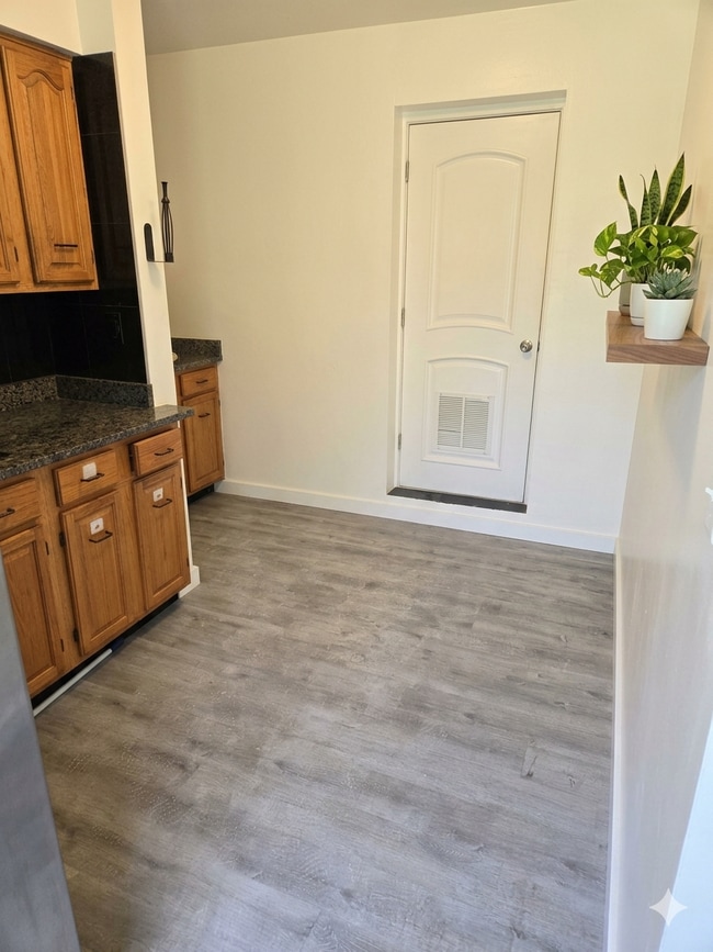 Photo - 5140 NE 3rd Ave Unit 2