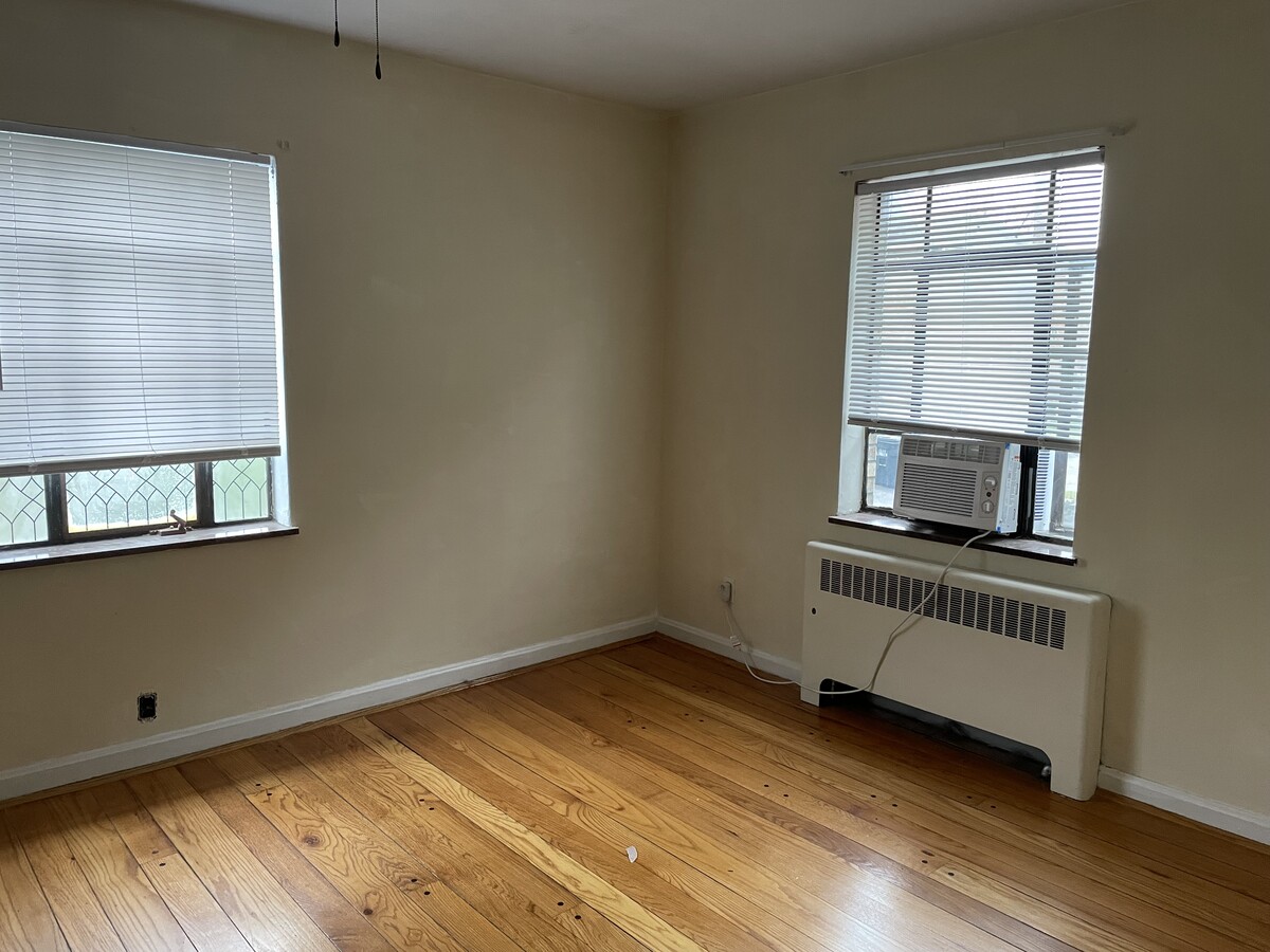 Photo - 2625 Park Ave Unit Apt