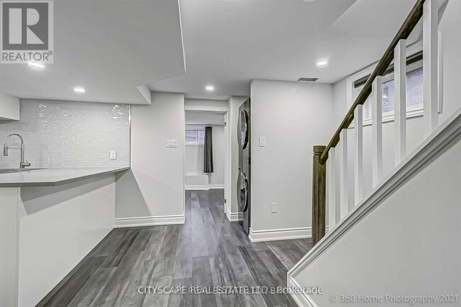 Photo - 176 Wellesworth Dr