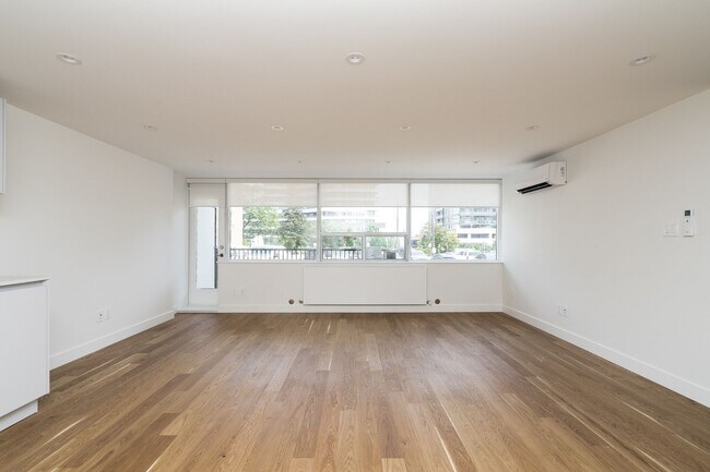 Photo - 4 Overland Drive Unit 101