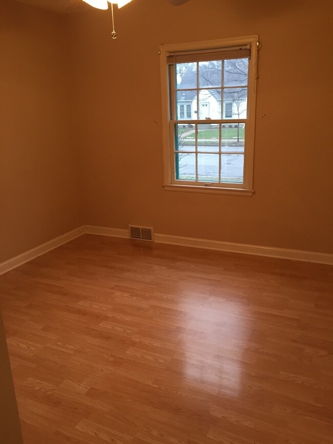 Photo - Impeccable 3 Bedroom 1 Bathroom Home in St. Paul!