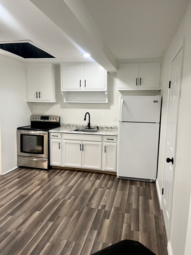 Photo - 39 School House Rd Unit In-Law