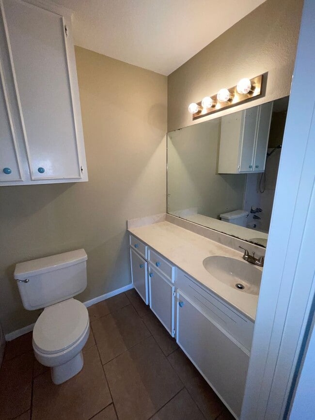 Photo - Great home Located in the hart of Flour Bluff. Walking distance to Flour Bluff schools