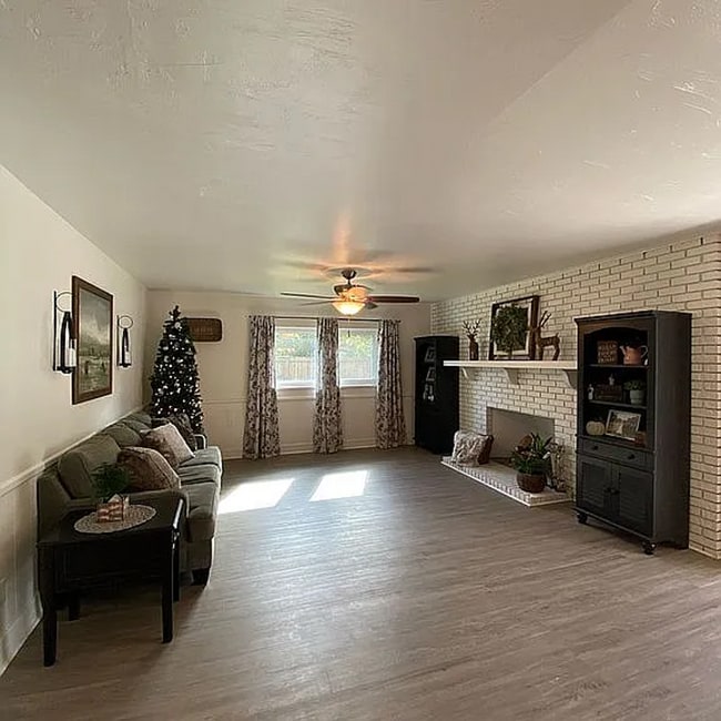 Photo - Modern Comfort Meets Classic Charm – Spaci...