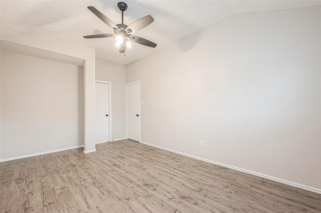 Photo - 9247 Autumnsong Dr