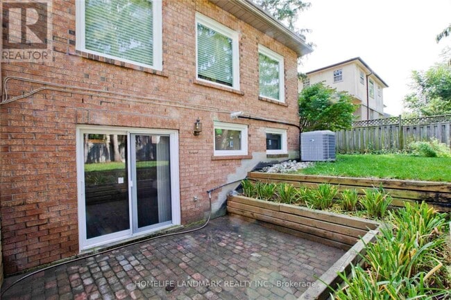 Photo - 252 Dunview Ave
